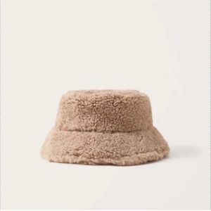 Abercrombie Sherpa Bucket Hat